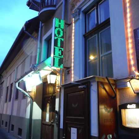 Illes Hotel 塞格德 外观 照片