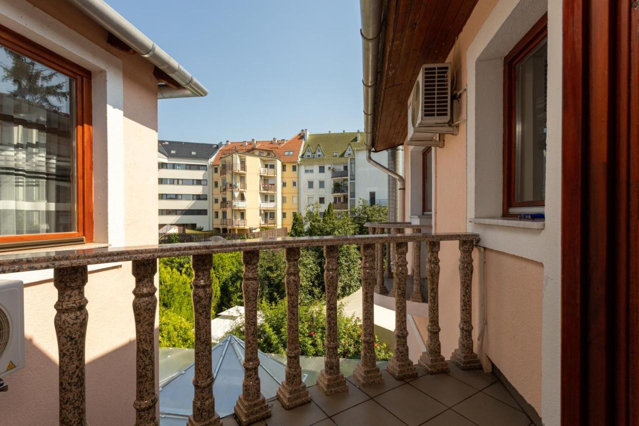 Illes Hotel 塞格德 外观 照片