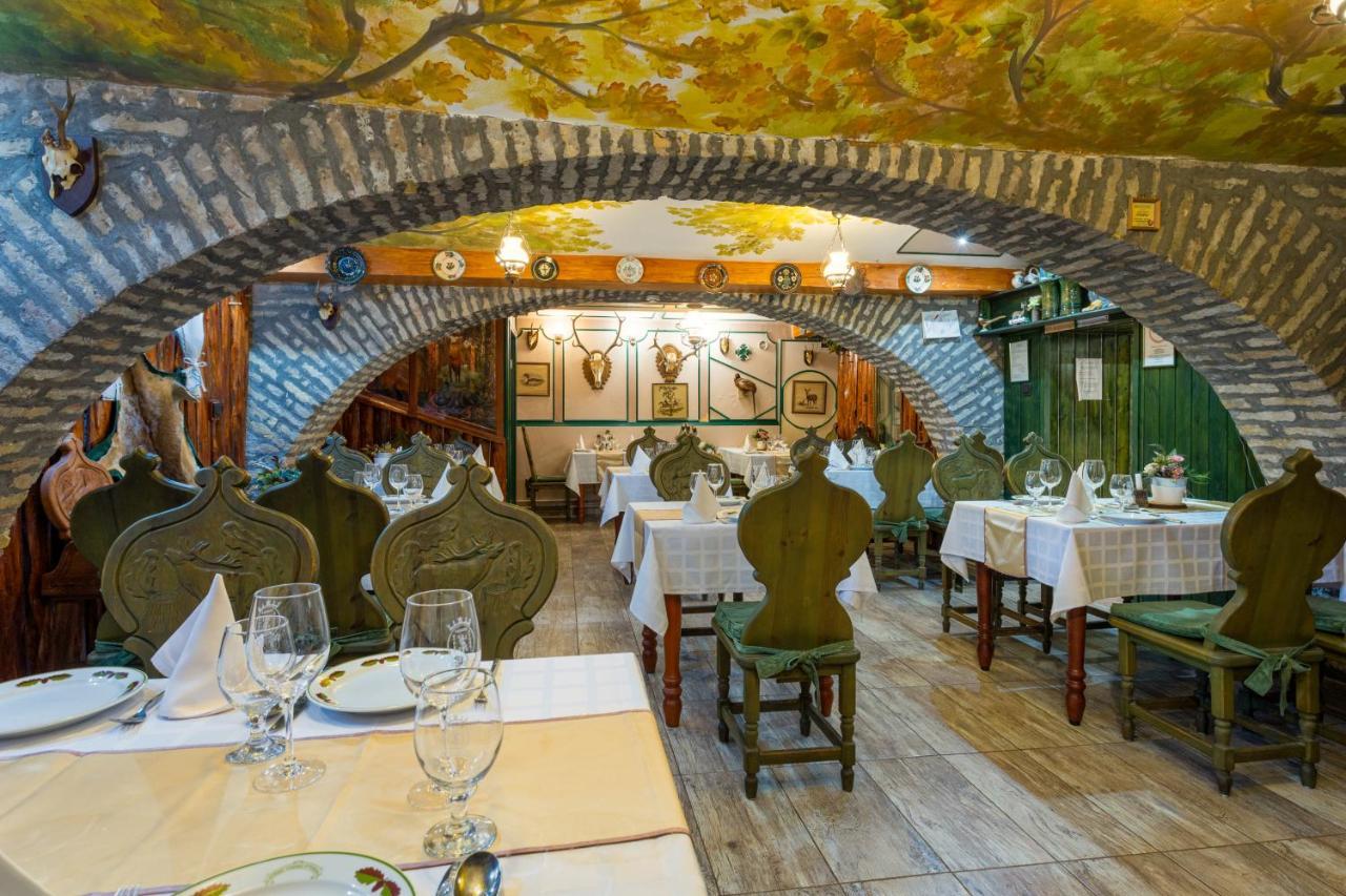 Illes Hotel 塞格德 外观 照片