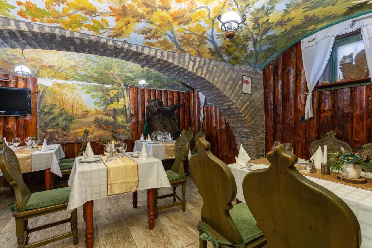 Illes Hotel 塞格德 外观 照片