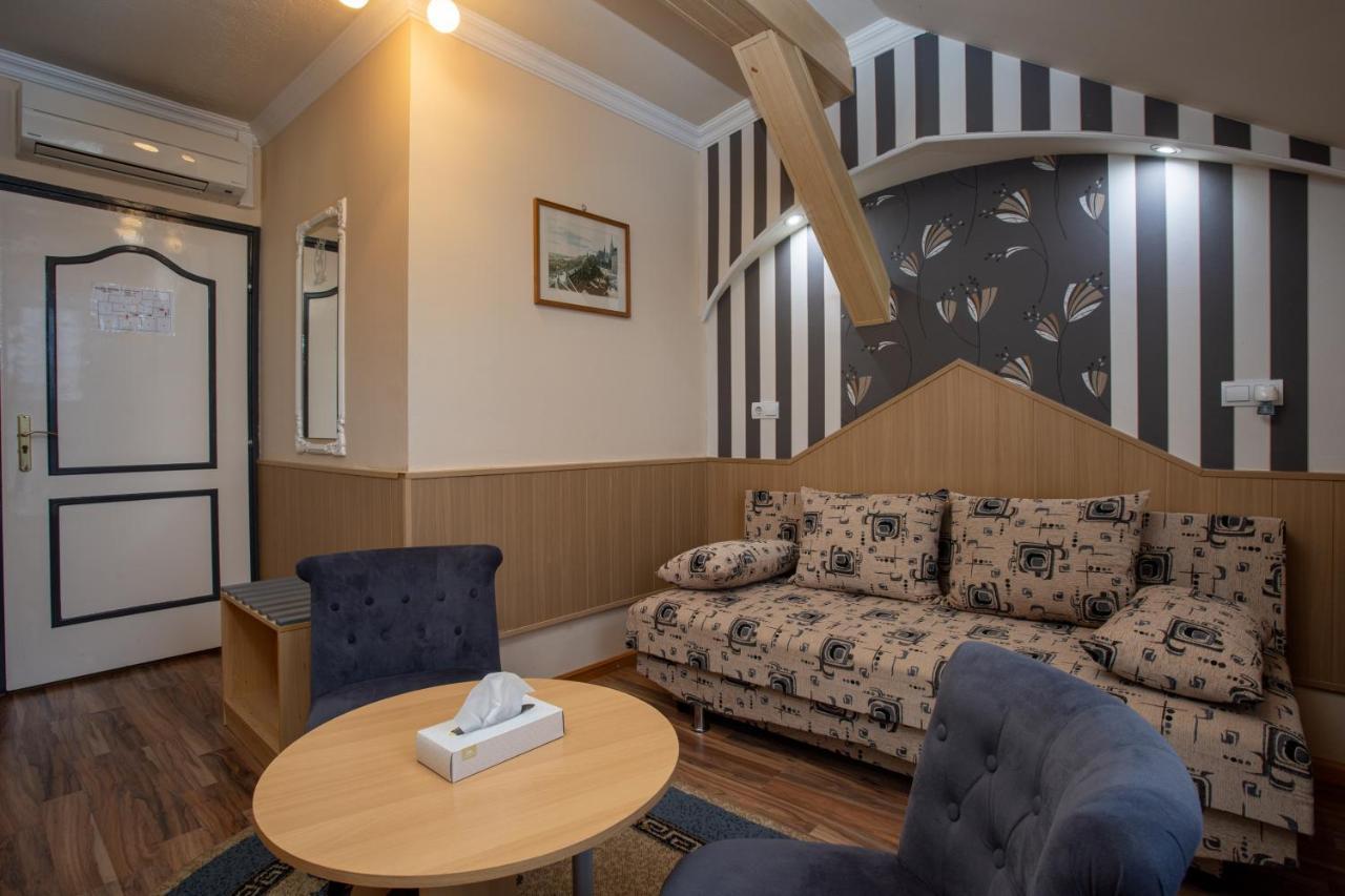 Illes Hotel 塞格德 外观 照片