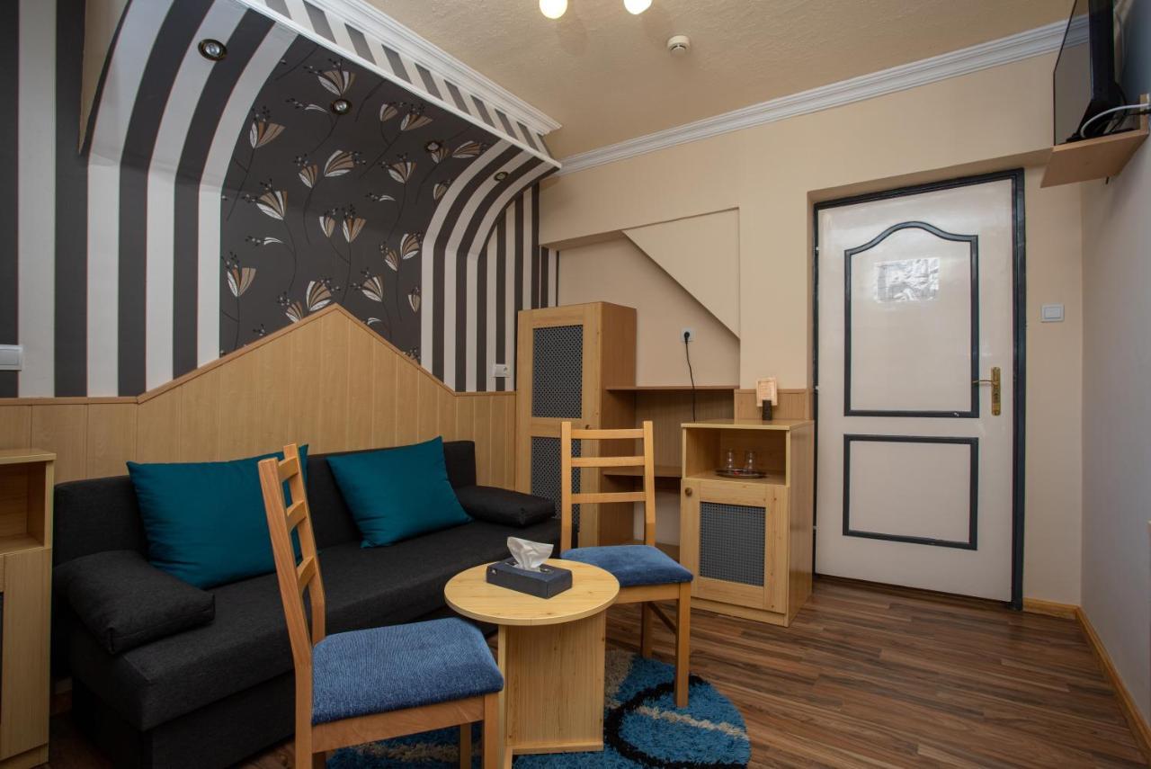 Illes Hotel 塞格德 外观 照片